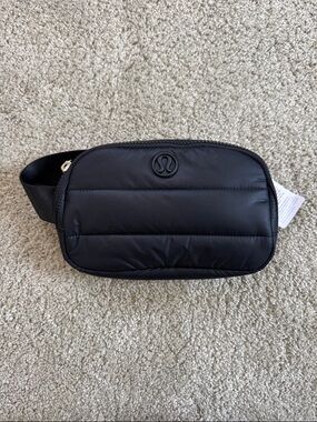 LULULEMON NWT Black Puff Belt Bag